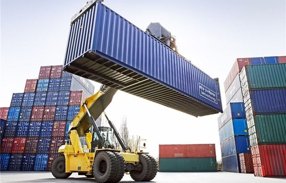 لزوم افزایش صادرات کالاهای با ارزش افزوده بالا و دانش‌بنیان